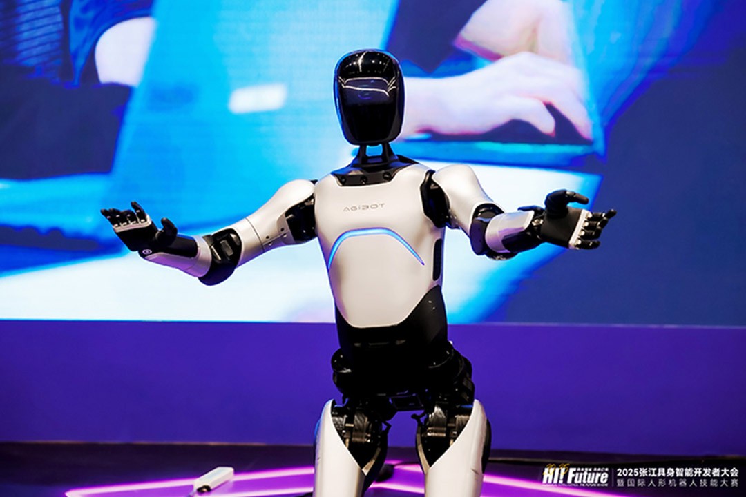 AC米兰-服务机器人标杆再获国际权威认可，科沃斯于CES 2026荣膺GTB三项全球大奖